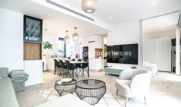 Resale - Penthouse -
LO PAGÁN