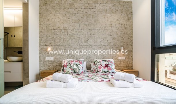 Resale - Penthouse -
LO PAGÁN