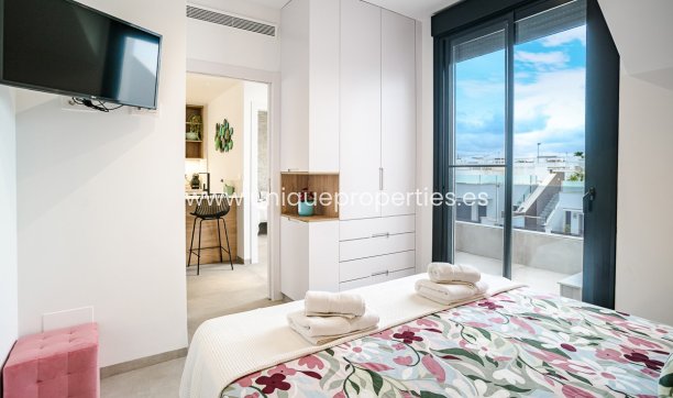 Resale - Penthouse -
LO PAGÁN