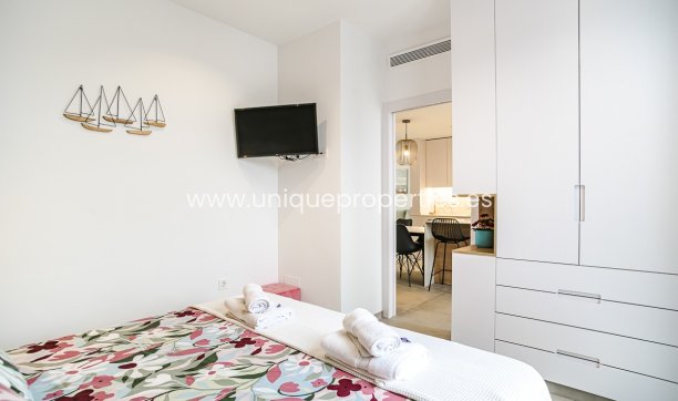 Resale - Penthouse -
LO PAGÁN