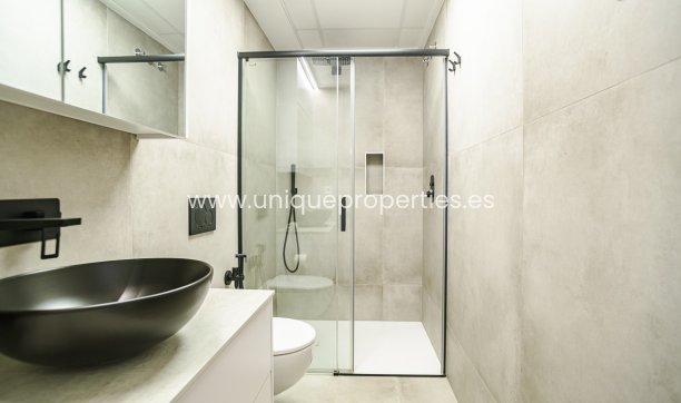 Resale - Penthouse -
LO PAGÁN