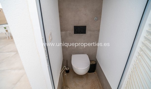 Resale - Penthouse -
LO PAGÁN