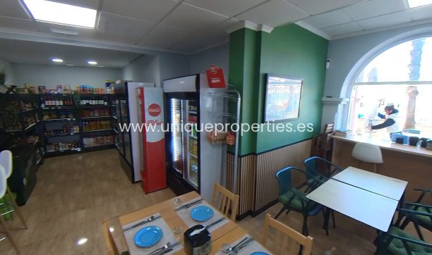 Resale - Commercial Property -
Torrevieja - Puerto