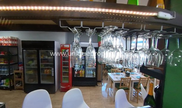 Resale - Commercial Property -
Torrevieja - Puerto