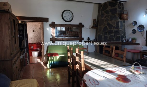 Reventa - Cave House -
Huescar