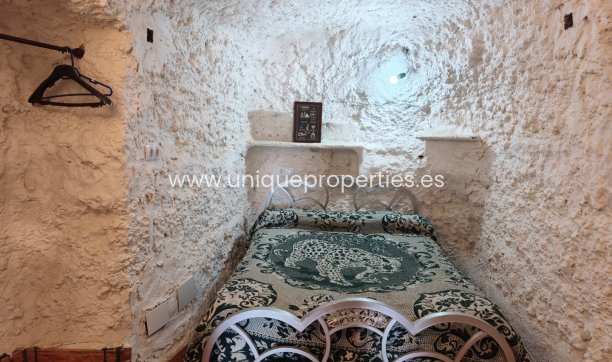 Reventa - Cave House -
Huescar