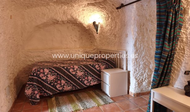 Reventa - Cave House -
Huescar
