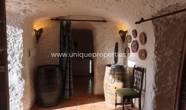 Reventa - Cave House -
Huescar