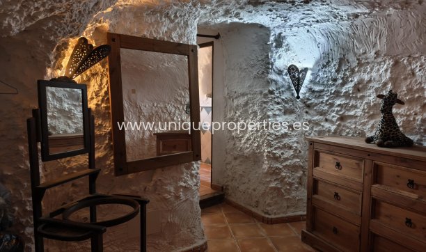 Reventa - Cave House -
Huescar
