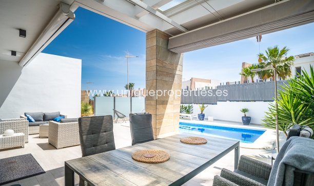 Resale - Villa -
Algorfa - La Finca Golf