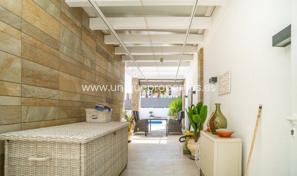 Resale - Villa -
Algorfa - La Finca Golf