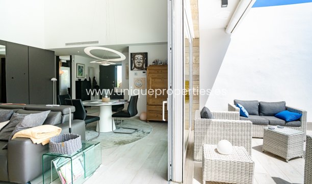 Resale - Villa -
Algorfa - La Finca Golf