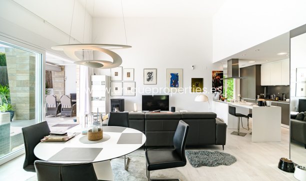 Resale - Villa -
Algorfa - La Finca Golf