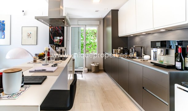 Resale - Villa -
Algorfa - La Finca Golf