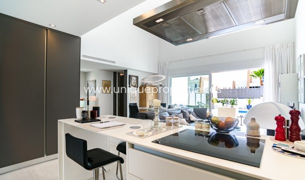 Resale - Villa -
Algorfa - La Finca Golf