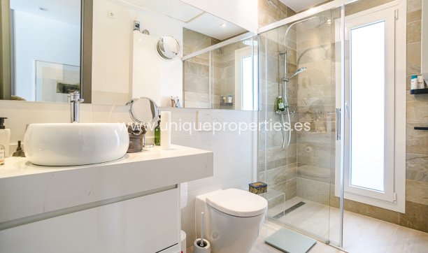 Resale - Villa -
Algorfa - La Finca Golf