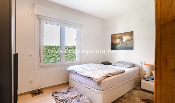 Resale - Villa -
Algorfa - La Finca Golf