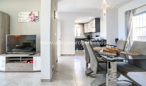 Resale - House -
Algorfa - ALGORFA