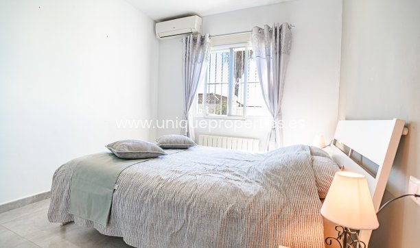 Resale - House -
Algorfa - ALGORFA