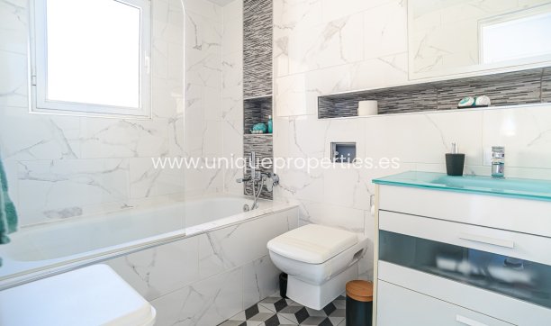 Resale - House -
Algorfa - ALGORFA