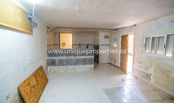 Resale - House -
Algorfa - ALGORFA