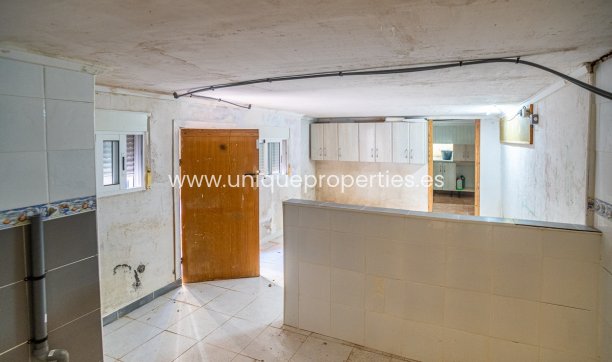 Resale - House -
Algorfa - ALGORFA