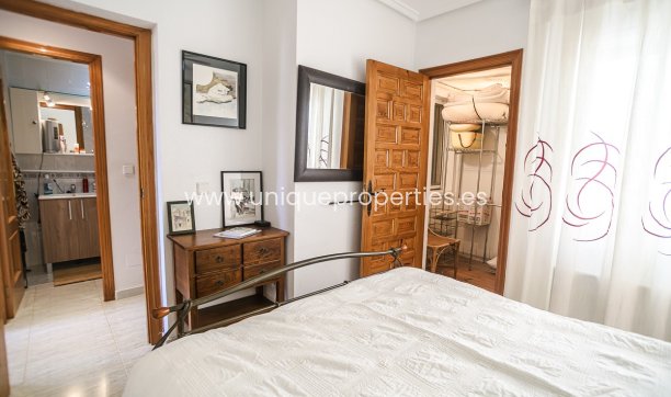 Resale - Apartment -
ALICANTE - La Florida