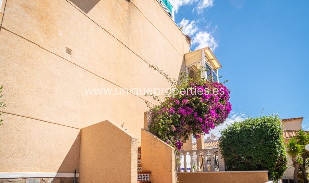 Resale - Apartment -
ALICANTE - La Florida