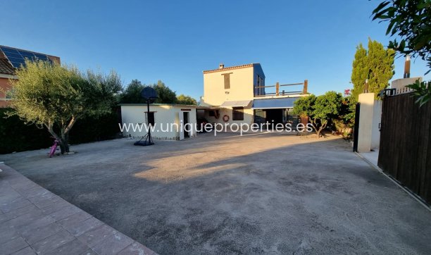 Resale - House -
Orihuela - Benferri
