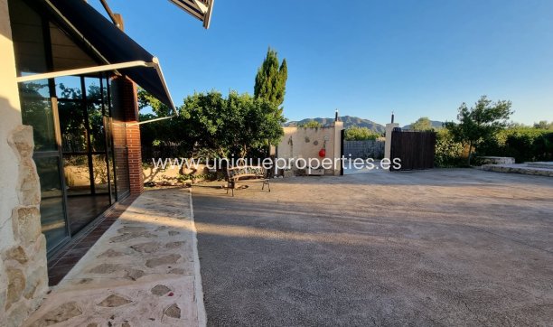 Resale - House -
Orihuela - Benferri