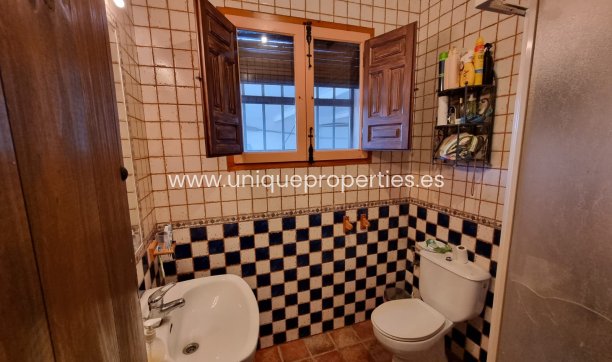 Resale - House -
Orihuela - Benferri
