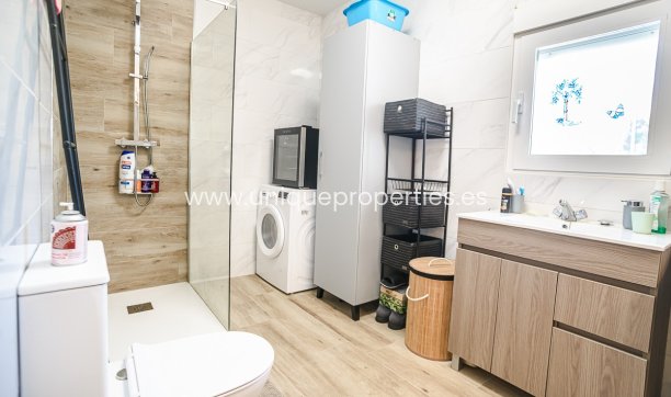 Reventa - Villa -
La Marina - LA MARINA
