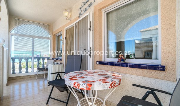 Resale - Villa -
Orihuela Costa - Los Altos