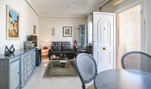 Resale - Villa -
Orihuela Costa - Los Altos