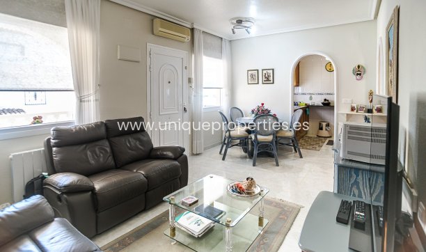 Resale - Villa -
Orihuela Costa - Los Altos