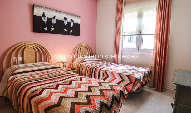Resale - Villa -
Orihuela Costa - Los Altos
