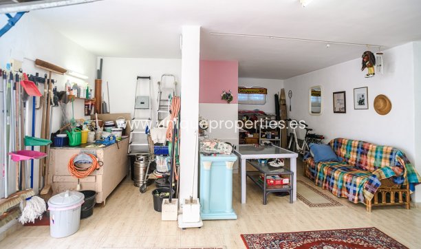Resale - Villa -
Orihuela Costa - Los Altos