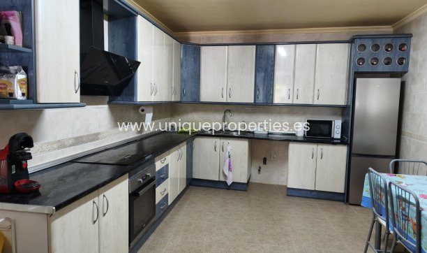 Resale - Cave House -
Cortes de Baza