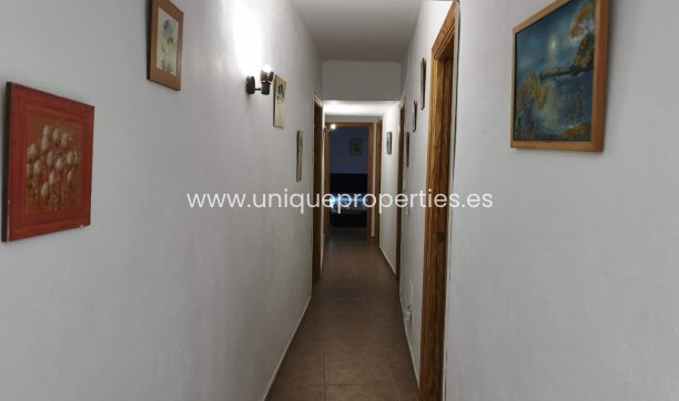 Resale - Cave House -
Cortes de Baza