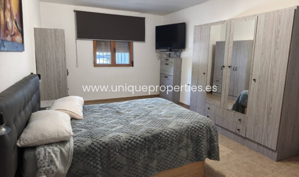 Resale - Cave House -
Cortes de Baza