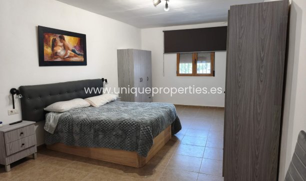 Resale - Cave House -
Cortes de Baza