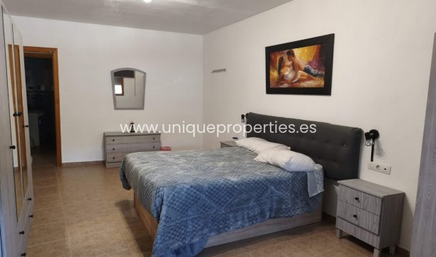 Resale - Cave House -
Cortes de Baza