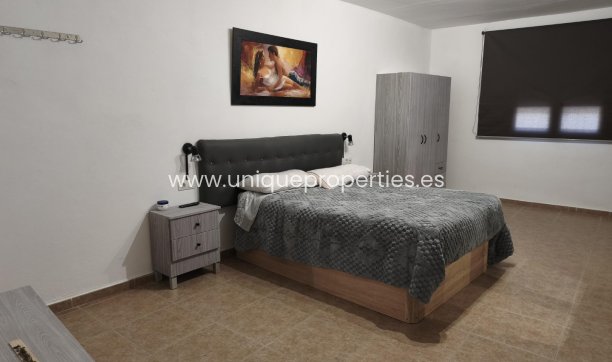 Resale - Cave House -
Cortes de Baza