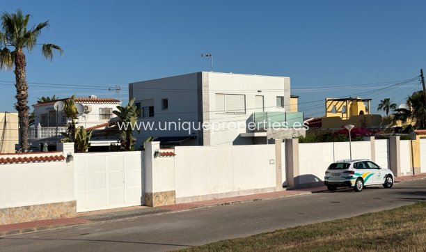 Resale - Villa -
Torrevieja - Torreta - Florida