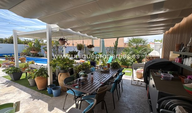Resale - Villa -
Torrevieja - Torreta - Florida