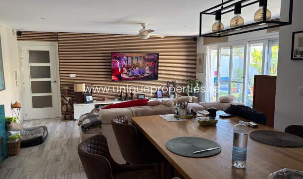 Resale - Villa -
Torrevieja - Torreta - Florida