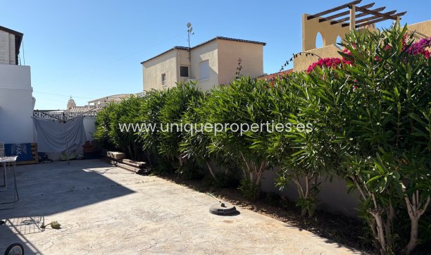 Resale - Villa -
Torrevieja - Torreta - Florida