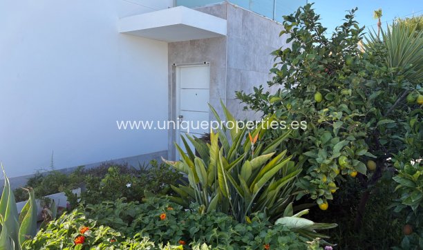 Resale - Villa -
Torrevieja - Torreta - Florida