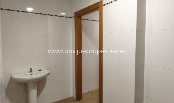 Resale - Commercial -
Tijola