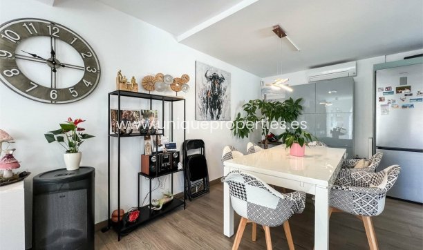 Resale - House -
Orihuela Costa - Villamartin